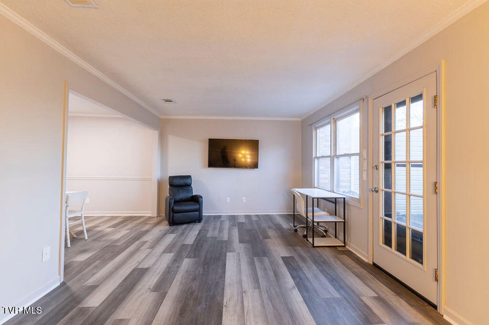 Photo #5: 2205 Greenbriar Circle