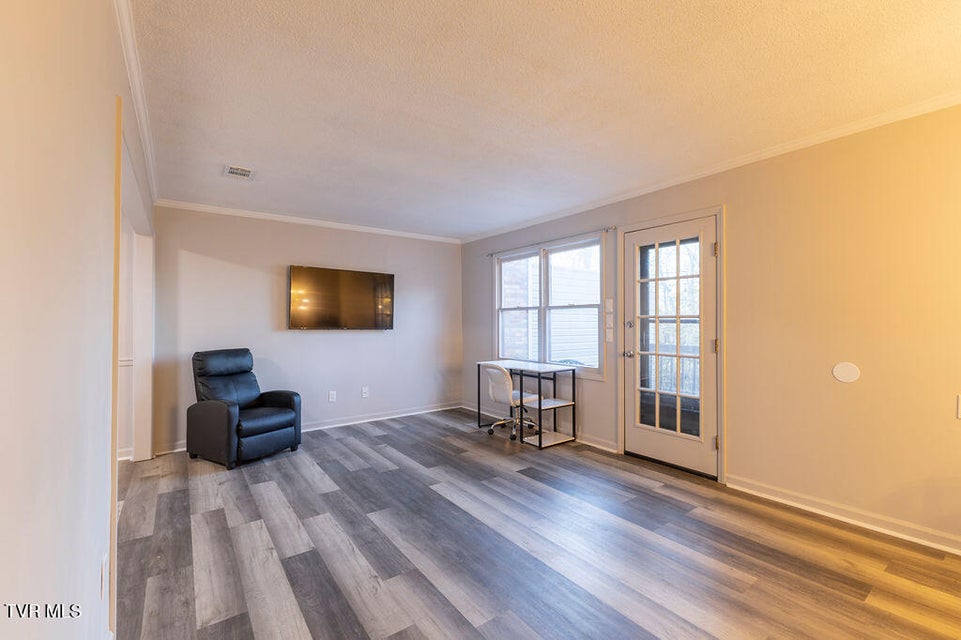 Photo #6: 2205 Greenbriar Circle