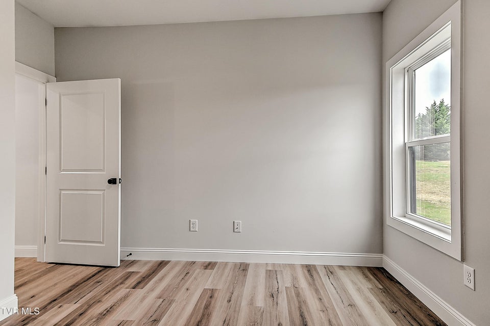 Photo #29: 3270 Old State Route 34 