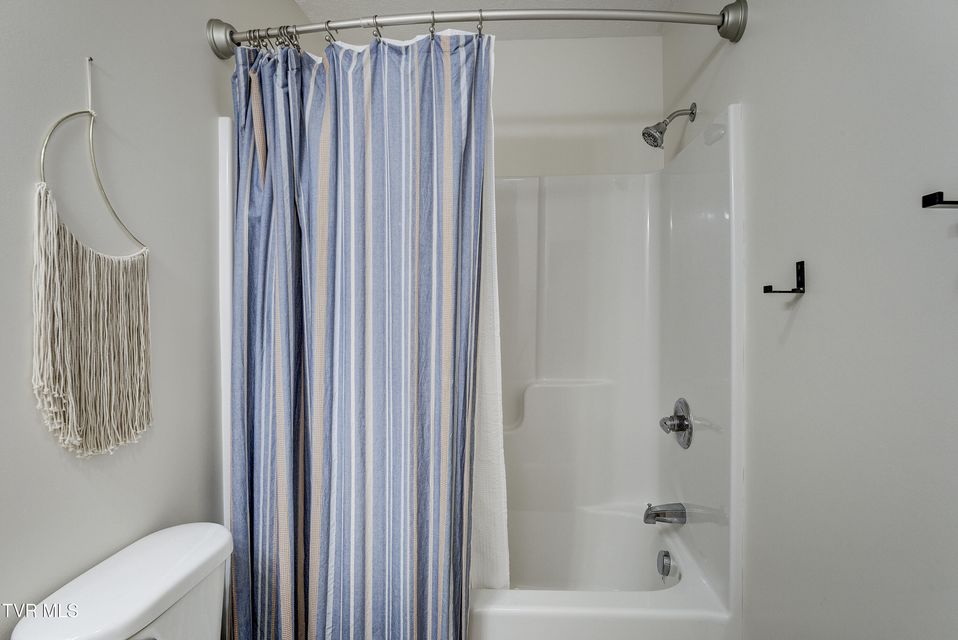 Photo #22: 700a Johnson Avenue