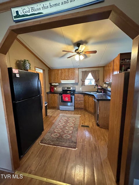 Photo #33: 1313 Siam Road