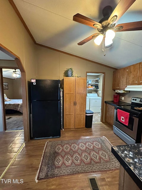 Photo #36: 1313 Siam Road