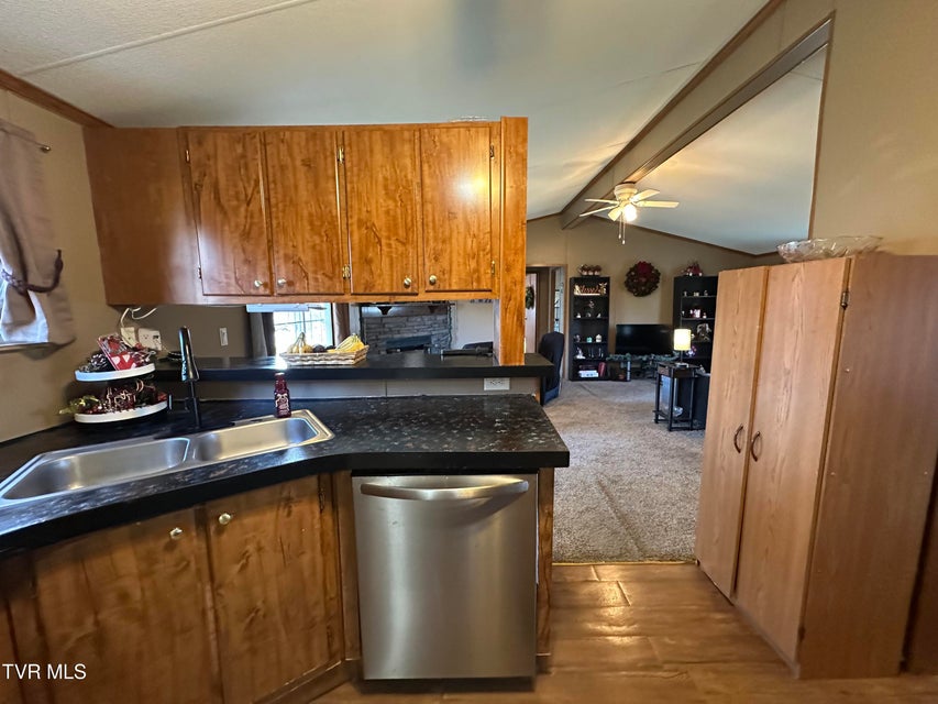 Photo #42: 1313 Siam Road