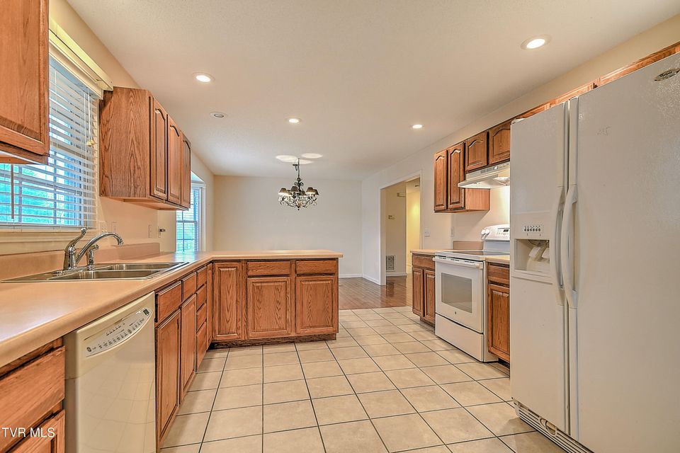 Photo #9: 3103 Vicksburg Road