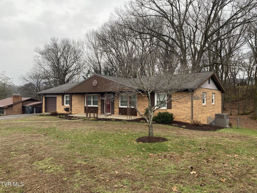 Photo #7: 4009 Black Oak Drive