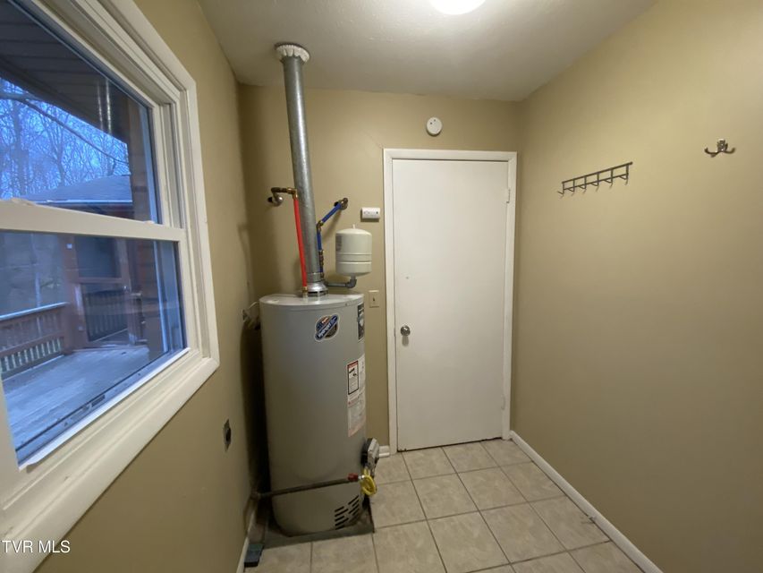 Photo #36: 4009 Black Oak Drive