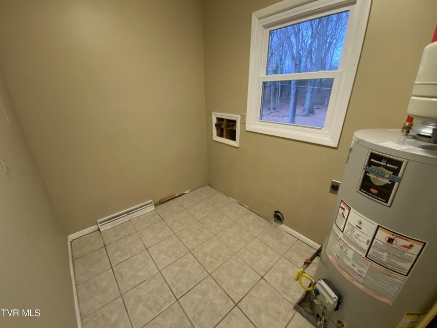 Photo #34: 4009 Black Oak Drive