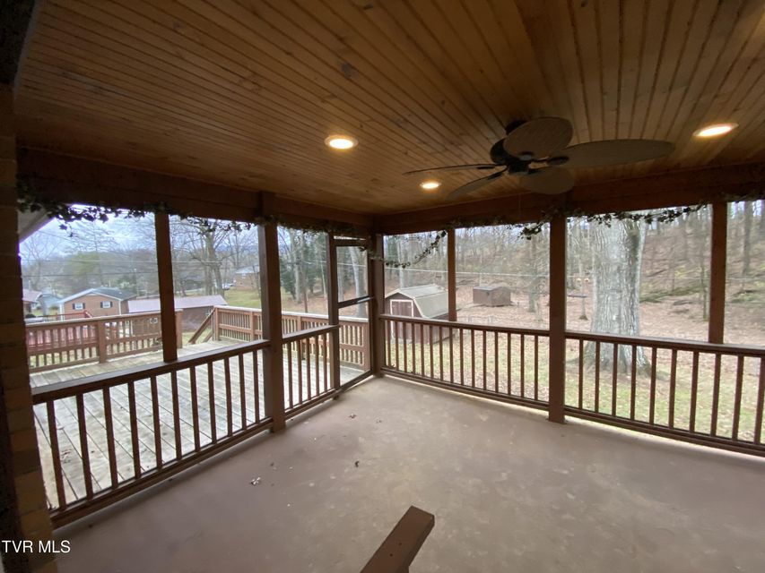 Photo #76: 4009 Black Oak Drive