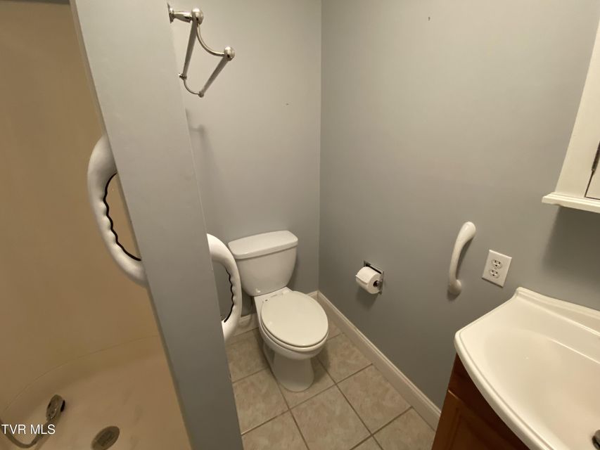 Photo #61: 4009 Black Oak Drive