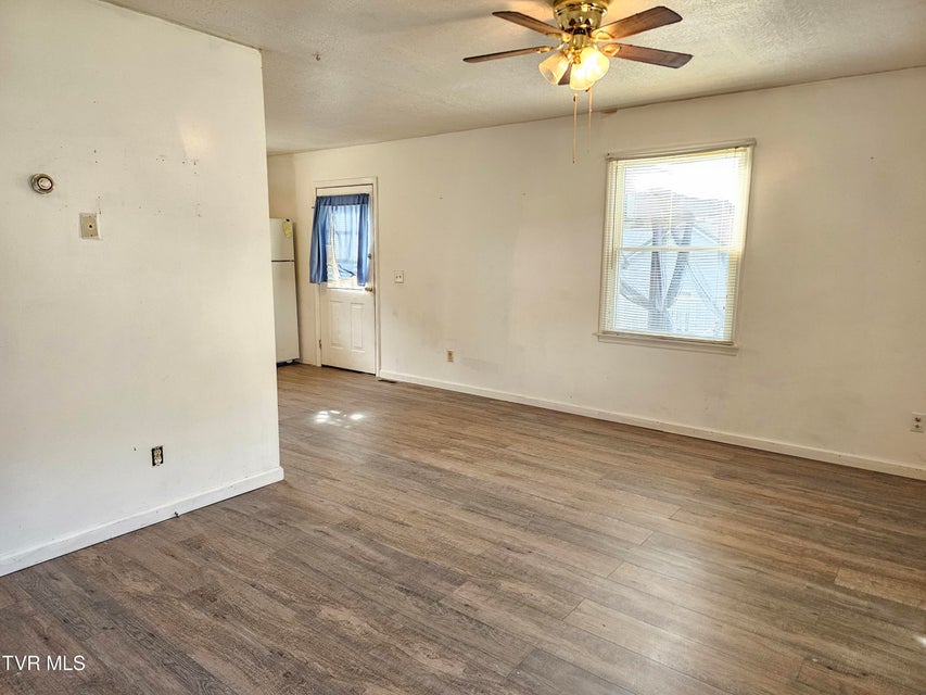 Photo #11: 4 Timber Scent 