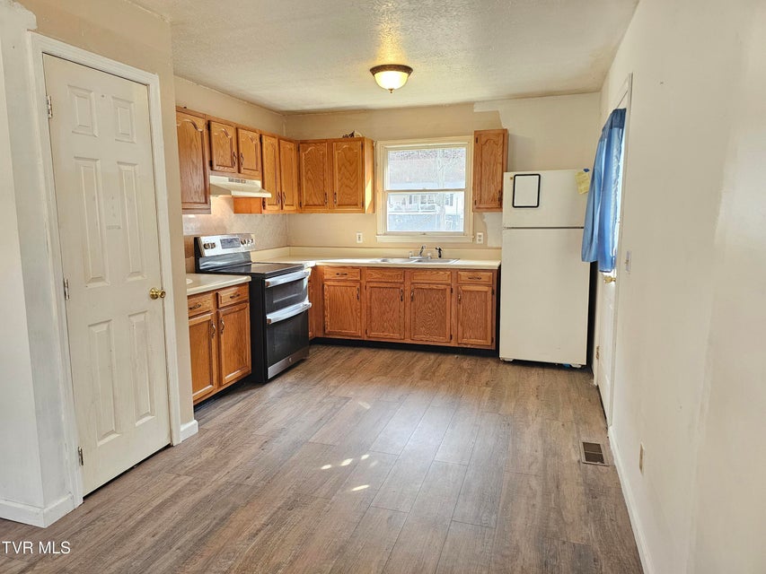 Photo #13: 4 Timber Scent 