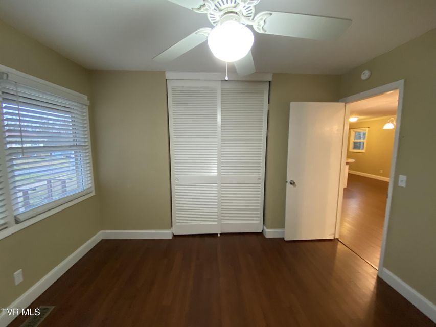 Photo #41: 4009 Black Oak Drive