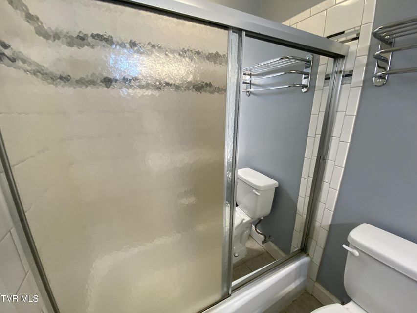 Photo #52: 4009 Black Oak Drive