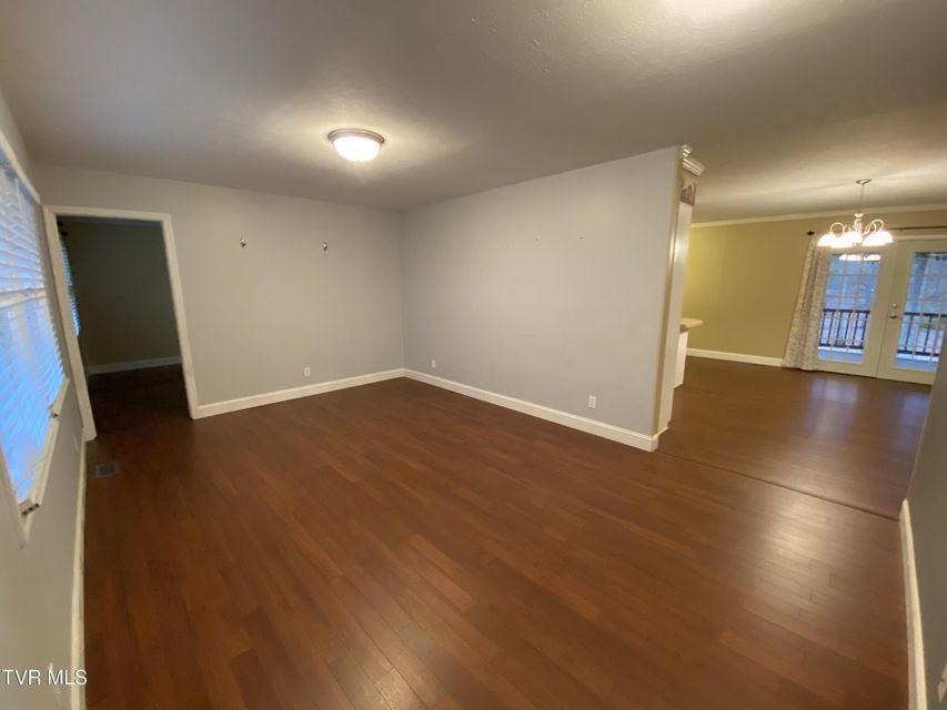 Photo #18: 4009 Black Oak Drive