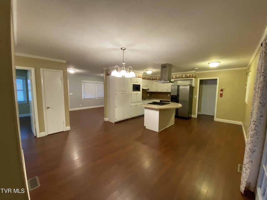 Photo #20: 4009 Black Oak Drive