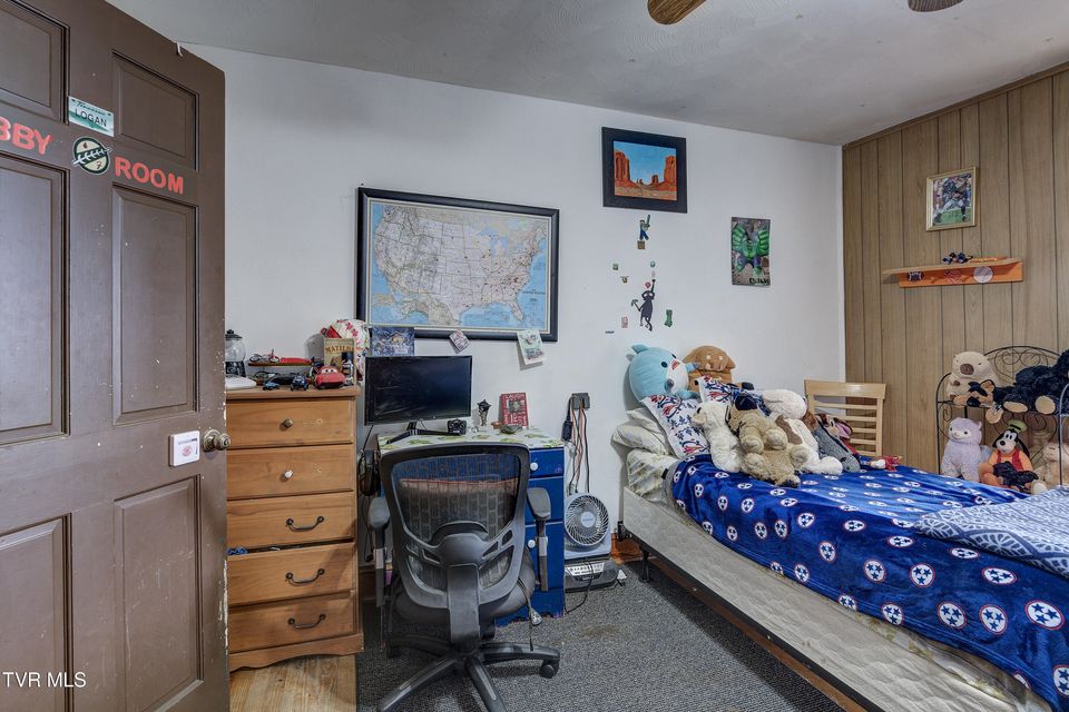 Photo #14: 435 Roan Street