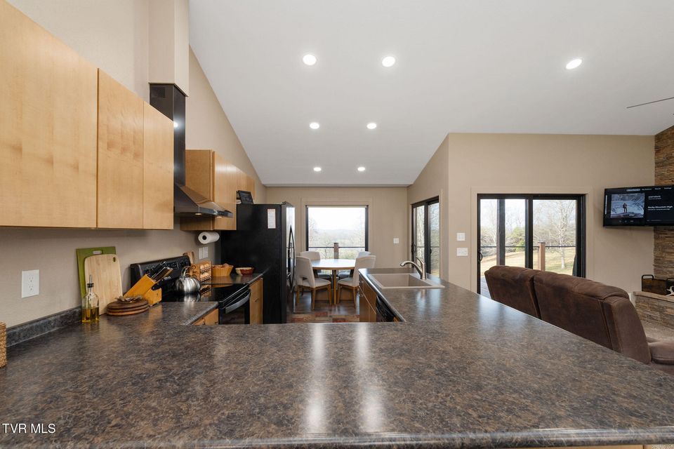 Photo #32: 393 Holt Ridge Road