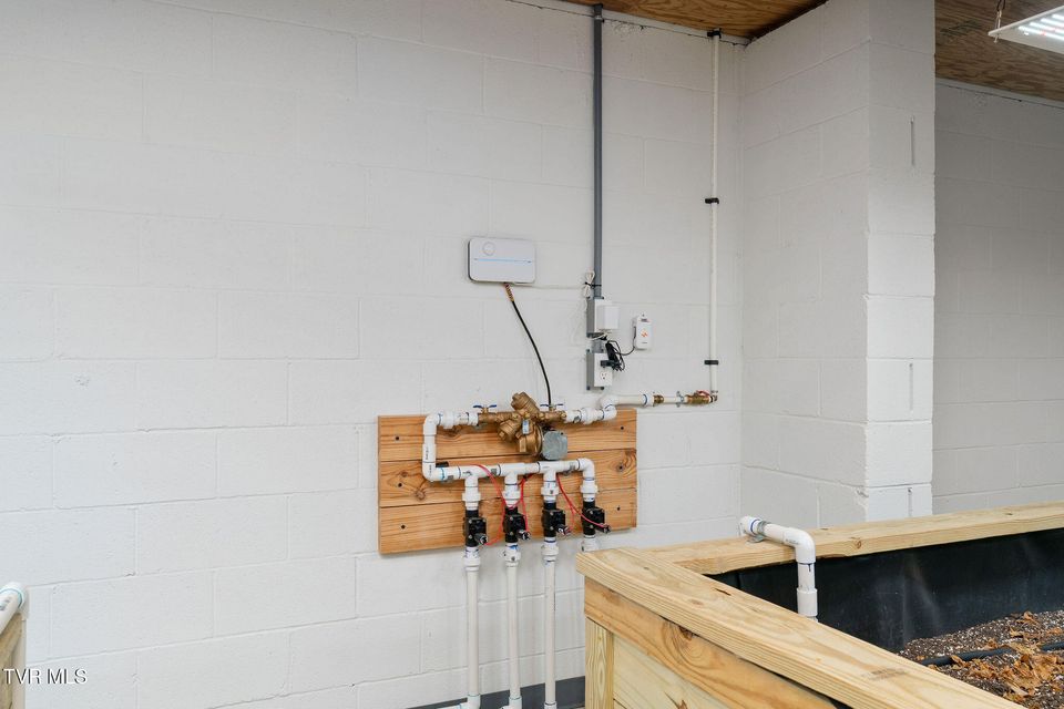 Photo #63: 393 Holt Ridge Road