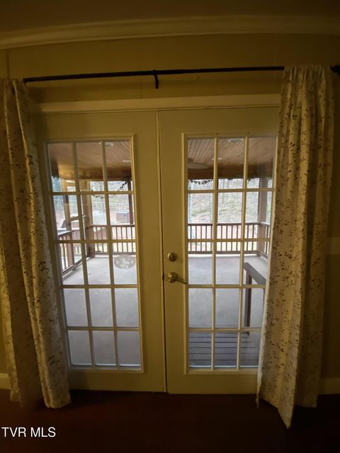 Photo #25: 4009 Black Oak Drive