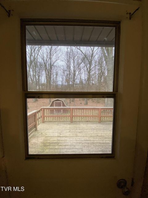 Photo #32: 4009 Black Oak Drive