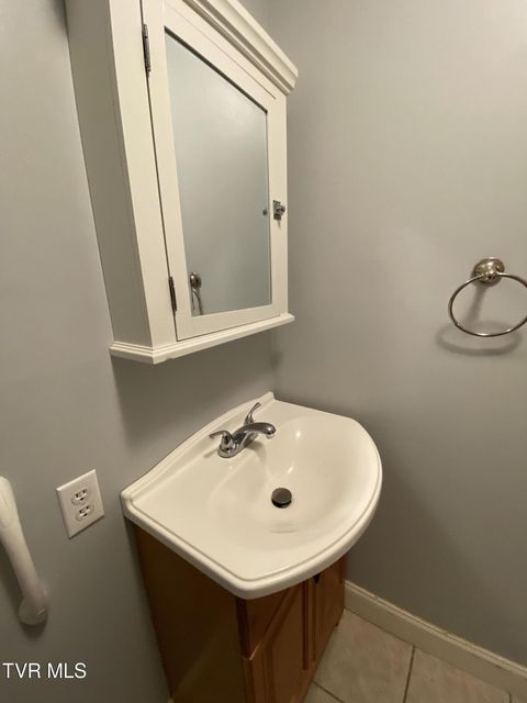 Photo #59: 4009 Black Oak Drive