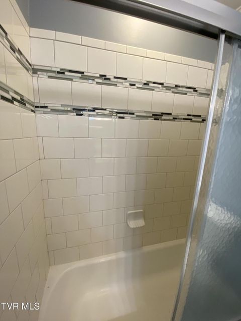 Photo #49: 4009 Black Oak Drive