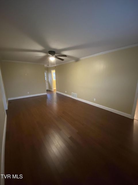 Photo #30: 4009 Black Oak Drive