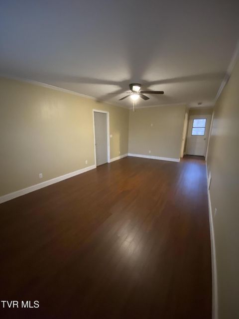 Photo #28: 4009 Black Oak Drive