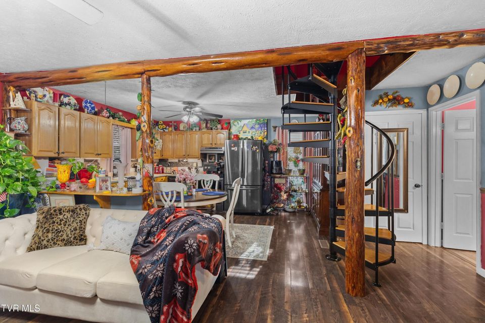 Photo #4: 2793 Highway 31 