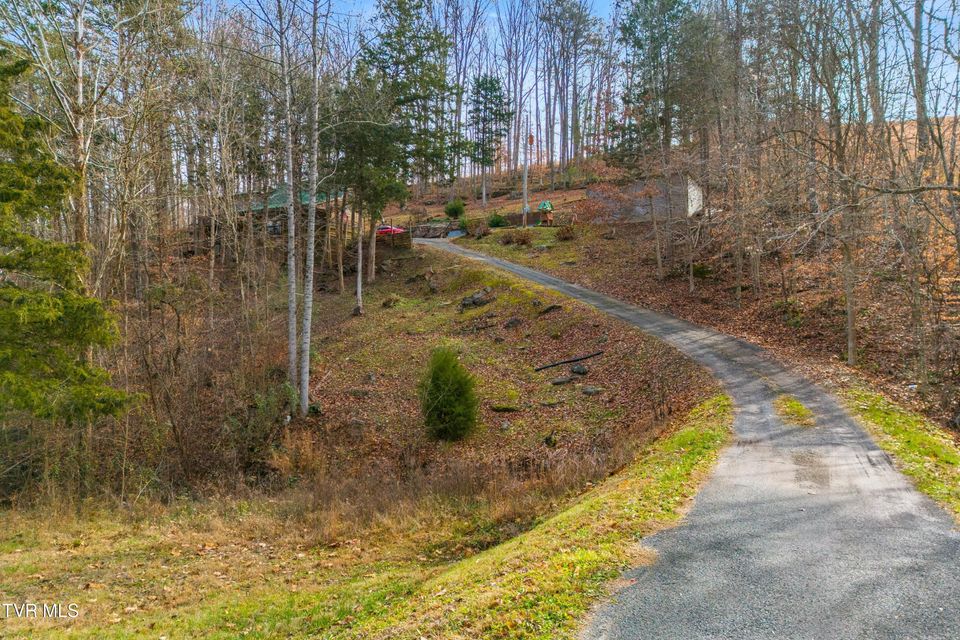 Photo #34: 2793 Highway 31 