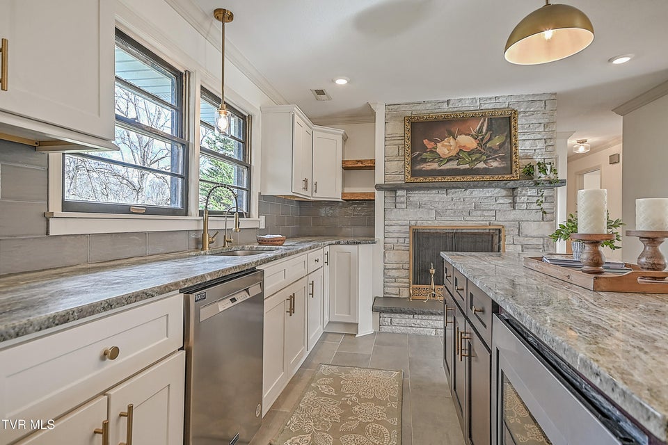 Photo #16: 1708 Jackson Terrace