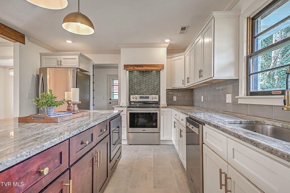 Photo #18: 1708 Jackson Terrace