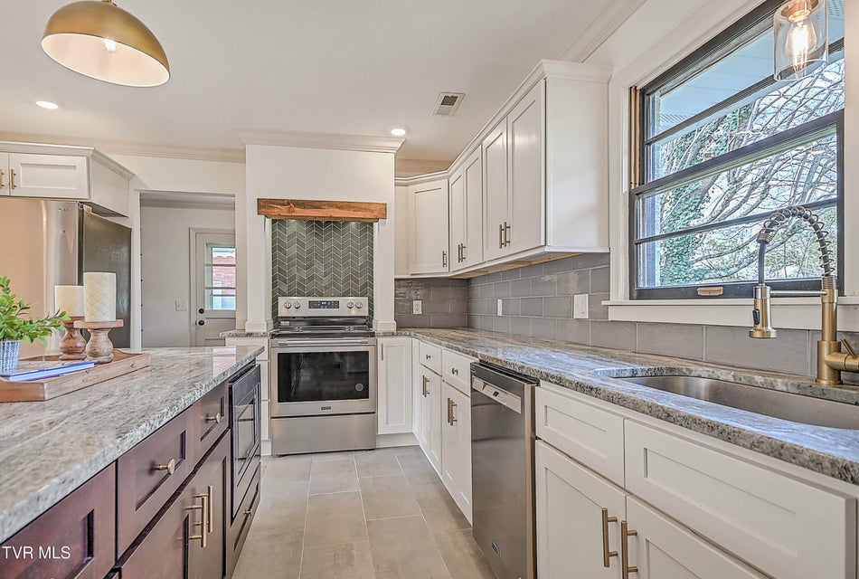 Photo #19: 1708 Jackson Terrace