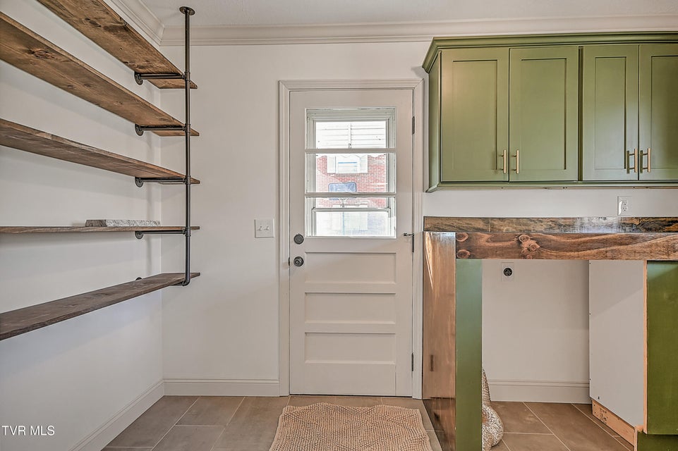 Photo #6: 1708 Jackson Terrace