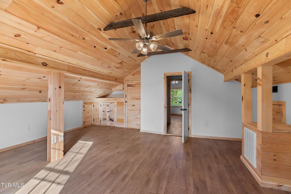 Photo #4: 150 Newman Street