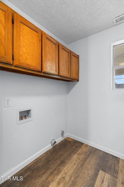 Photo #25: 150 Newman Street