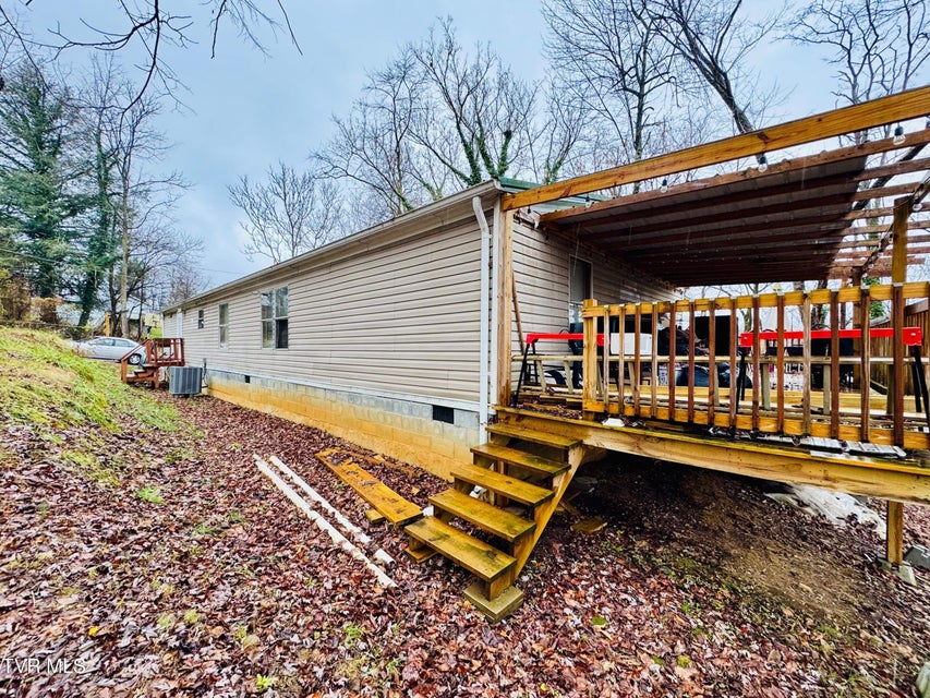 Photo #7: 809 Leona Street