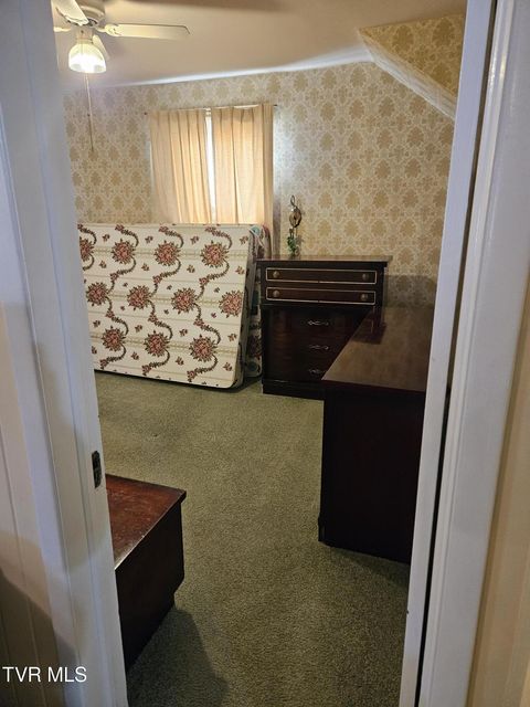 Photo #14: 2015 4th Ave E 