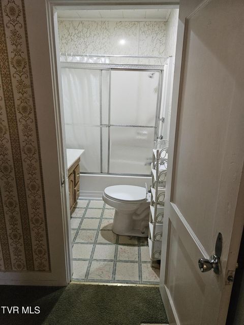 Photo #19: 2015 4th Ave E 