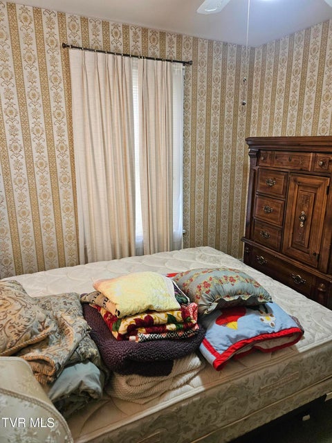 Photo #20: 2015 4th Ave E 