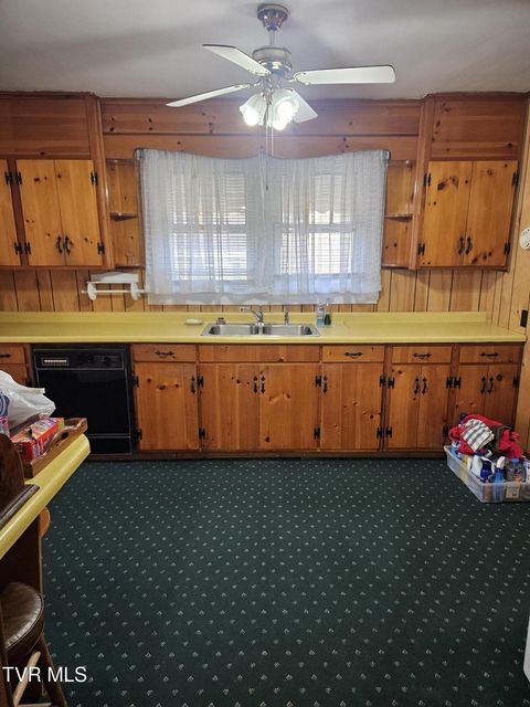 Photo #25: 2015 4th Ave E 