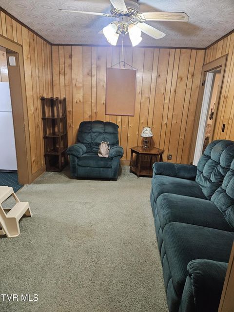 Photo #32: 2015 4th Ave E 