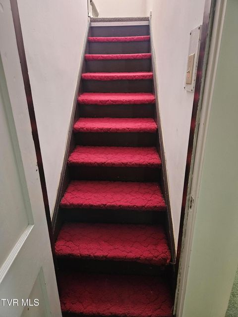 Photo #33: 2015 4th Ave E 