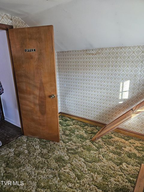 Photo #40: 2015 4th Ave E 