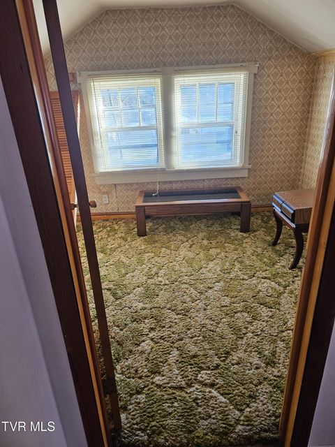 Photo #41: 2015 4th Ave E 