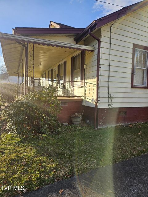 Photo #48: 2015 4th Ave E 