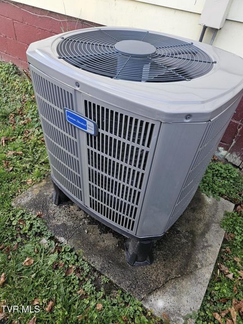 Photo #49: 2015 4th Ave E 