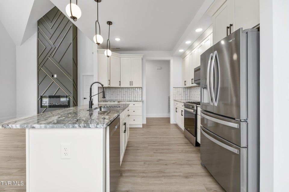 Photo #17: 2336 Sydney Court