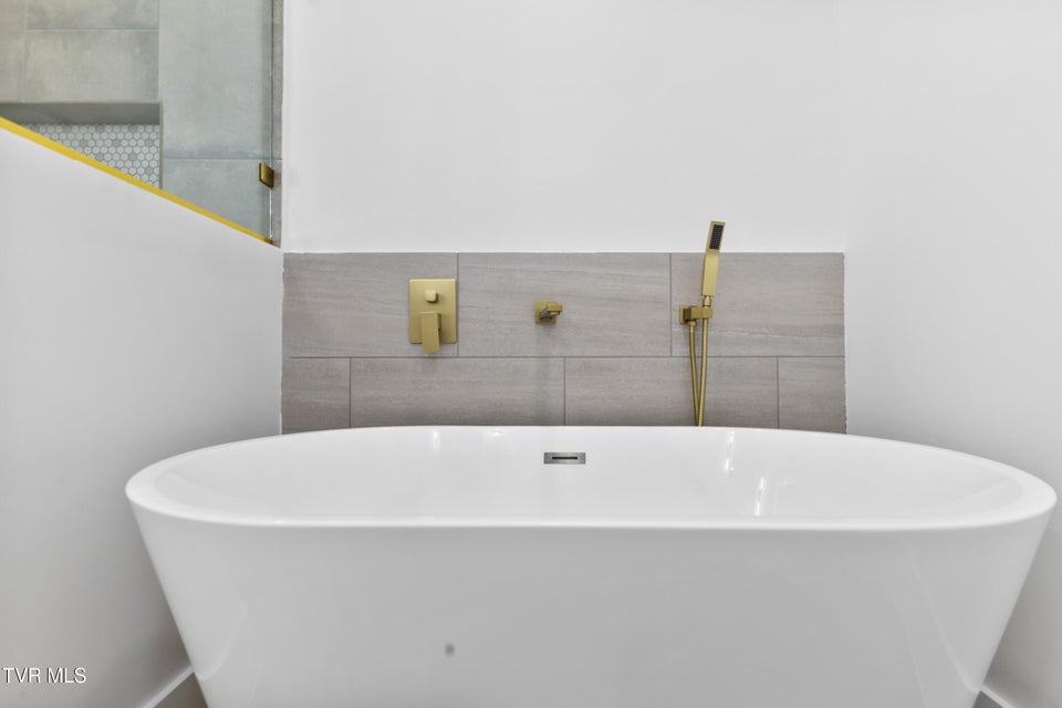 Photo #33: 2336 Sydney Court