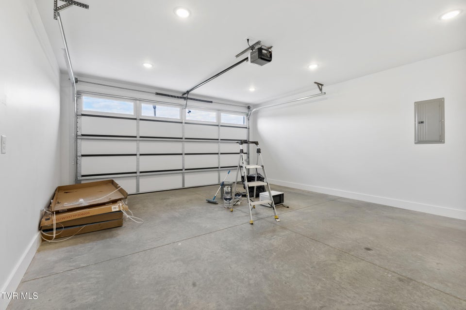 Photo #47: 2336 Sydney Court